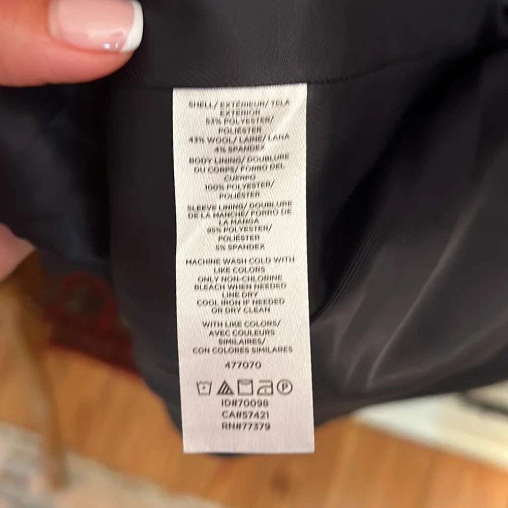 Ann Taylor Black Blazer - Picture 7 of 7